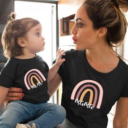 Family Matching Outfits 1pc Fashion Mama and Mini Rainbow print Family Matching T-shirt Short Sleeve Family Look T-shirts Mother and Daughter Clothes 230605