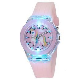 Zegarki dla dzieci Modna kreskówka jednorożca zegarki Dziewczęce Silikon Pasek Flash Light Dzieci Watch zegar kwarcowy zegarek RELOJ INFANTIL 230606