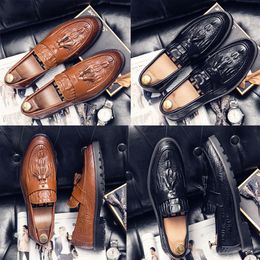 Luxury Brand Dress Shoes Men Business Office Formal Suit Shoes Genuine leather crafted Crocodile print Loafers Party Wedding Flat Shoes Size 38-46