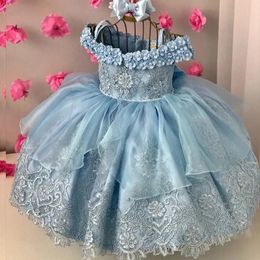 2023 Light Blue Flower Girls Dresses For Weddings Hand Made Flower Off Shoulder Spaghetti Straps Birthday Children Tulle Girl Pageant Gowns