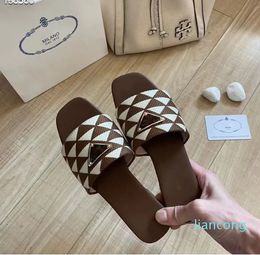 Slippers Beach Sandals Triangle Weaving Slides Shower Room Slip Flats Sliders Italy Vintage Rubber Simple Design Casual Novelty Flip Flops Box EU 35-4