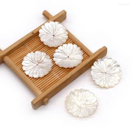 Pendant Necklaces Natural Shell Oyster Carved Flower Mother Pearl Bead Ornament DIY Earring Decoration