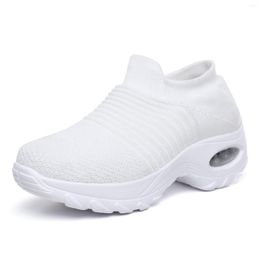 Dress Shoes Large Women's Air Cushioned Flying Fabric Sports Slippers Fashion Shake Casual Socks