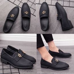 High Quality Loafers Gentleman Business Shoes Men Autumn New Products Low Heel Pointed Head Horse Rank Buckle Decorative Leather Shoes Size 37-44