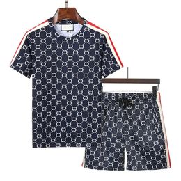 Mens Beach Designers Tracksuits Summer Suits 2023 Fashion T Shirt Seaside Holiday Shirts Shorts Sets Man S 2024 Set Outfits Sportswears r3