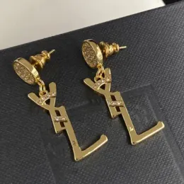 Diamond Stud Earrings Designer Jewellery Fashion Gold Earring for Women Golden Studs Earings Ladies Hoops Wedding Earing Engagement 23671D