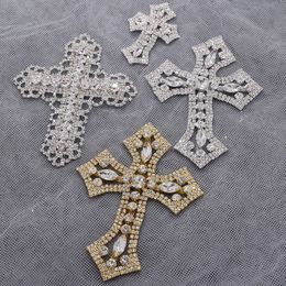 Pietre preziose sciolte CuiEr 1 pezzo Croce Cristallo lucido applique oro per scarpe jeans abbellimenti croce di alta qualità pietra di vetro 230607
