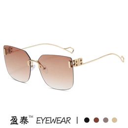 Classic Designer Sunglasses Eyeglasses Goggle Outdoor Beach Sun Glasses for Man Woman new BUBBE Home Net Red Large Frame Frameless Trimming Street Concave Shape