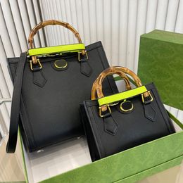 Bamboo Bag Designer Brand Bags 2023 Totes Crossbody Chains Luxury Handbags Fashion Shoulder High Quality Bag Lady Women Letter Purse Phone Wallet Plain