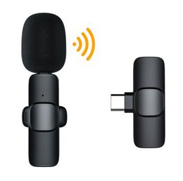 Wireless Lavalier Microphone for iPhone iPad Plug-Play 2.4G Ultra-Low Delay-Built-in Noise Reduction Microphone for Video Recording Interview Podcast Vlog YouTube