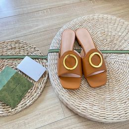 Fashion Girl Sandals Summer Flat Shoes Womens Casual Slippers Gold Hardware Buckle Low Heel Princess Sandal with Box 35-42