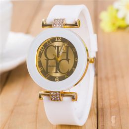 Wristwatches 2023 Casual Quartz Watches Women Sports Silicone Watch Relogios Feminino Gold Ladies Clock Red
