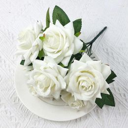 Decorative Flowers White Velvet Artificial Rose Bouquets Home Decors Simulation Flannel Silk Fake Wedding Living Room Decoration