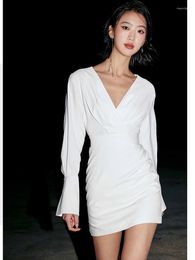 Casual Dresses AIGYPTOS SpringSummer White Mini Dress Women Vintage Elegant Slim Sexy V-Neck Short Pencil Long Sleeve Office