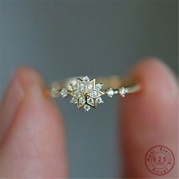 Wedding Rings Shiny Zircon Exquisite Snowflake Ring for Women 925 Sterling Silver 14k Gold Plated Romantic Jewelry 230608