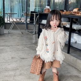 Pullover Girls Tops Sweater 2023 Autumn Korean Version Hooded Tassels Flower Embroidery Lovely Sweet Knitting Kids Clothes 230608