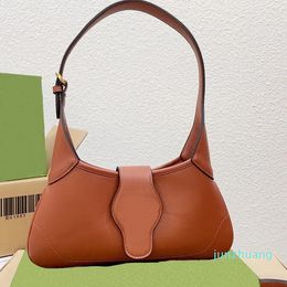 Designer -Fashion handbag Women's Totes bag Vintage metal design shoulder bag