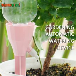 Watering Equipments 3Pcs Automatic Lazy Dripping Flower Device Candy Colour Integrated Water Soaking Household