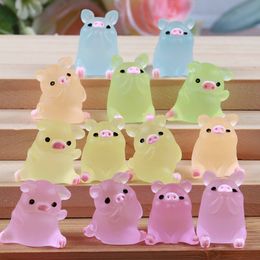 Garden Decorations 1PC Luminous Mini Resin Pig Car Dashboard Toys Dolls Figures Home Decoration Cartoon Color Chick Cute Ornaments Gifts 230607