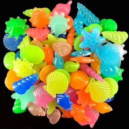 Garden Decorations 1050pcs Luminous Glowing Stones Shell Shaped Starfish For Fish Tank Table Walkways Glow in the Dark Pebbles Decor 230607