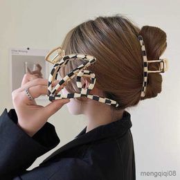 Other Retro Women's Metal Checkerboard Plaid Hair Cl Geometric Crab Hairpin Grasping Clip Female Accessories R230608