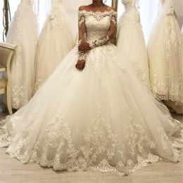 Boat Neck Ball Gown Wedding Dresses Vintage Long Sleeves Lace Up Back Tulle Lace Applique Wedding Gowns Court Train Vestido De Noi210m