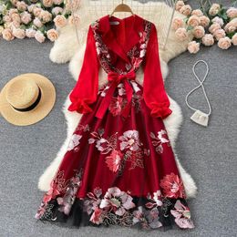 Casual Dresses Runway Autumn Winter Notched Collar Party Dress Luxury Women Flower Embroidery Mesh Patchwork Chiffon Red Long Vestidos