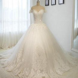 2019 Ball Gown Wedding Dresses Off The Shoulder Cathedral Train Lace Appliques beaded Bridal Gown For Church Vestido De Noiva Cust297d