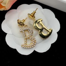 Hot sale Simple design Pearl Letter B Earrings Gold plated with diamonds Ladies high-end premium earrings party gift