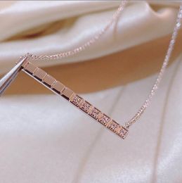 2023 lovely cute pendant Necklaces long rose gold thin stainless steel chain little diamonds blocks strip designer Women necklace with blue dust bag and box