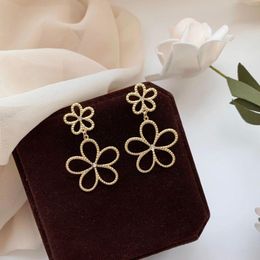 Dangle Earrings 2023 Retro Style Hollow Flower Fashion Jewelry Creative High Sense Golden Statement For Women.