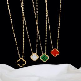 Collane con ciondolo classico di moda per donna Elegante collana con medaglione a quadrifoglio a 4 foglie Catene girocollo di alta qualità Gioielli di design Regalo per ragazze in oro placcato 18 carati