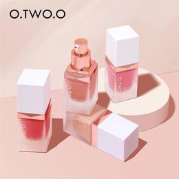 O.TWO.Oブランド1PCSメイクアップリキッドブラッシャースリークブラッシュラスト長い4色のナチュラルチークブラッシュフェイス輪郭メイクアップ