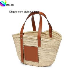 Shoulder Bags Designer Handbags Handmade Lady Straw Cabbage Woman Basket 2023 Spring and Summer Raffia Straw Woven Bag Manual Rattan Beach