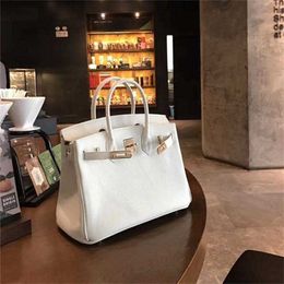 Tote Leather Bag Designer Handbag Platinum Wrapped with Lychee Grain for Women 2024 Style Cowhide Fashion Handheld Year's Wedding