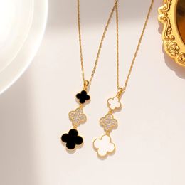 Designer Jewellery black and white four-leaf Clover Necklace female clavicle chain light luxury pendant fashion 18k Gold necklace Classic girls for gifts