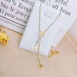Luxury Designer Pendant Necklaces Designers Stainless Steel Plated gold Faux Leather Letter Pendant For Women Wedding Jewelry lover gift Y23111