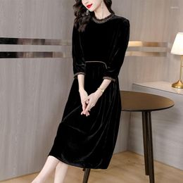 Casual Dresses Black Gold Velvet Dress In Autumn And Winter 2023 Long Sleeves Show Thin Waist Versatile Heavy Industry Embroidery Skirt