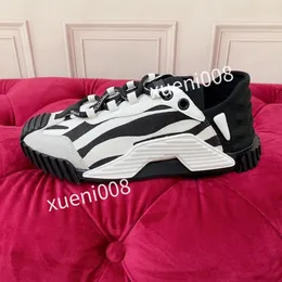 top Mens Women Classics Brand Casual shoes leather lace-up sneaker Running Trainers Letters woman shoes Flat Printed gym sneakers2023