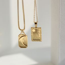 Pendant Necklaces Design Stainless Steel Gold Plated Embossing Radiation Sun Moon Plate Pendant Necklaces for Women Vintage Jewellery Gift 230608