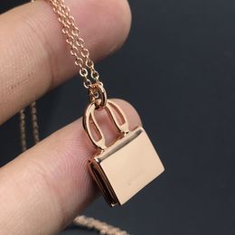 Luxury Designer Pendant Necklaces Fashion Necklace for Man Woman H Letter Designers Brand Jewellery Mens Womens Trendy Personality Clavicle Chain Dropshipping