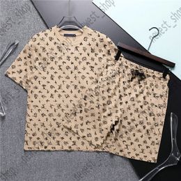 2023 Summer Men Tracksuits Designer Tracksuit t shirt shorts suit flowers letter cliassic khaki Suits T-Shirt Sportswear sportsuit t shirts Sets 3XL XXXL