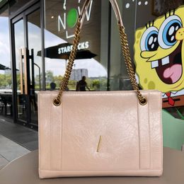 Large Capacity Tote Bag Chain Shoulder Bags Genuine Leather Handbag Oil Wax Skin Fashion Metal Letter Hardware Cowhide Women Pouch Bag High Quality