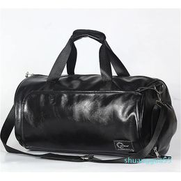 Designer Factory whole men handbag simple green leather fitness bag outdoor sports leisure leathers travel bags fashion wet and dry