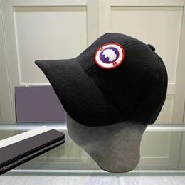 Designer baseball cap ins popular canada Letter goose Ball Caps Velvet material is comfortable and breathable 8 colors Complimenta311j