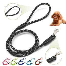 Dog Collars Leashes Stylish Pet Leash Soft Strap Comfortable Grip Easy to Use Traction Rope Z0609
