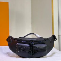 حقيبة الخصر للرجال كومت بوم حقيبة سوداء مصمم أحادي الفواصل