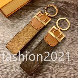 2021 New Luxury KeyChain Men Women Bag Hanging Buckle Keychains Auto Car Waist Handmade Leather Holder Lover fashion Keyring281y