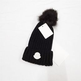 2022 Designer Fashion knit beanie for men and women Autumn Winter outdoor warm plus marmot classic hat fashion trend 8 colors2608