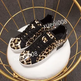 2023top new Womens Classics Brand Casual shoes leather lace-up sneaker Running Trainers Letters shoes Flat Printed sneakers